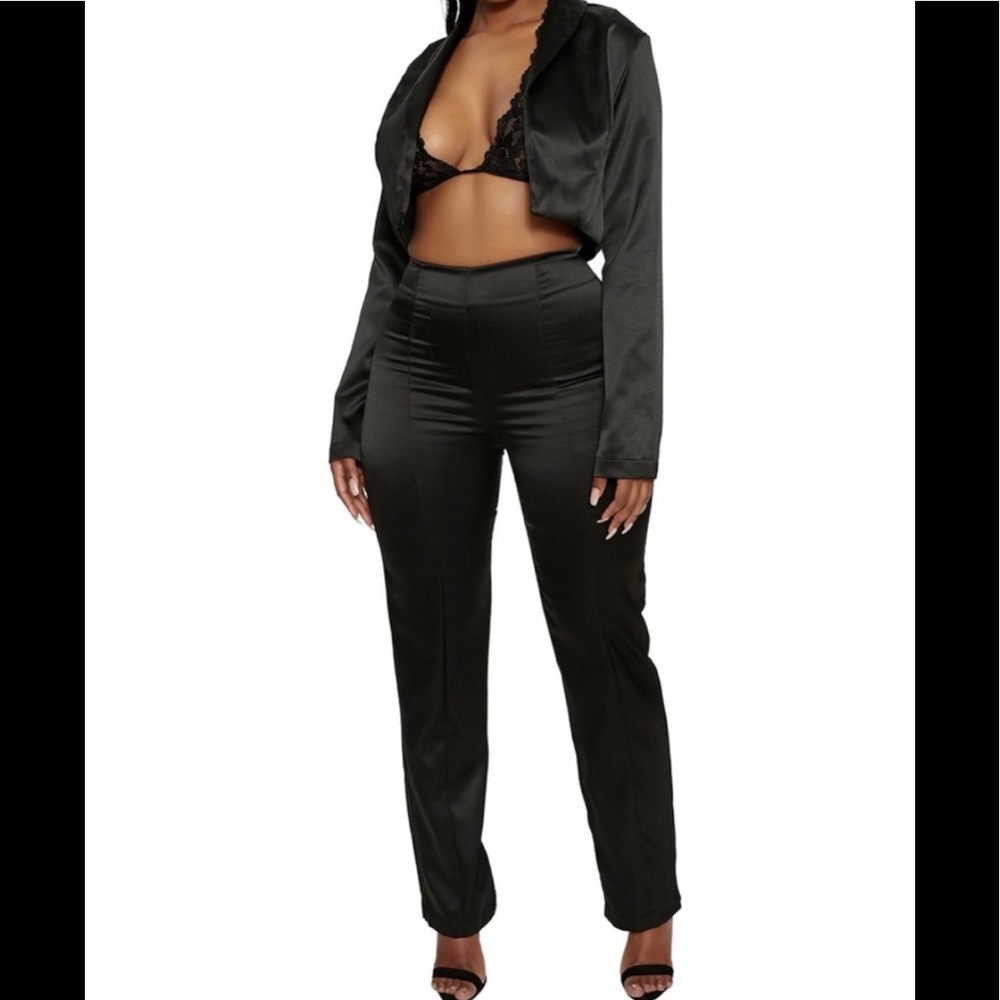 Naked wardrobe extra bossy suit